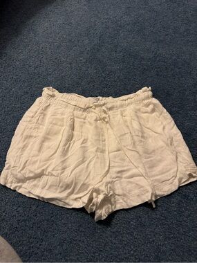 Petal and pup linen shorts